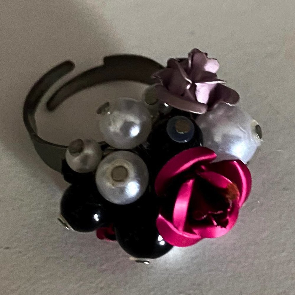 🌟 LAST CALL!!! 🌟 Charming Charlie Pink & Purple Flower Ring
